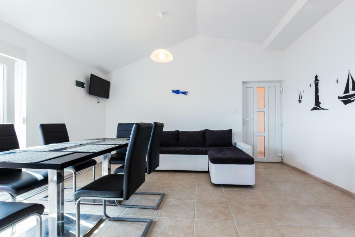 Apartmani Filip มันเดร ภายนอก รูปภาพ